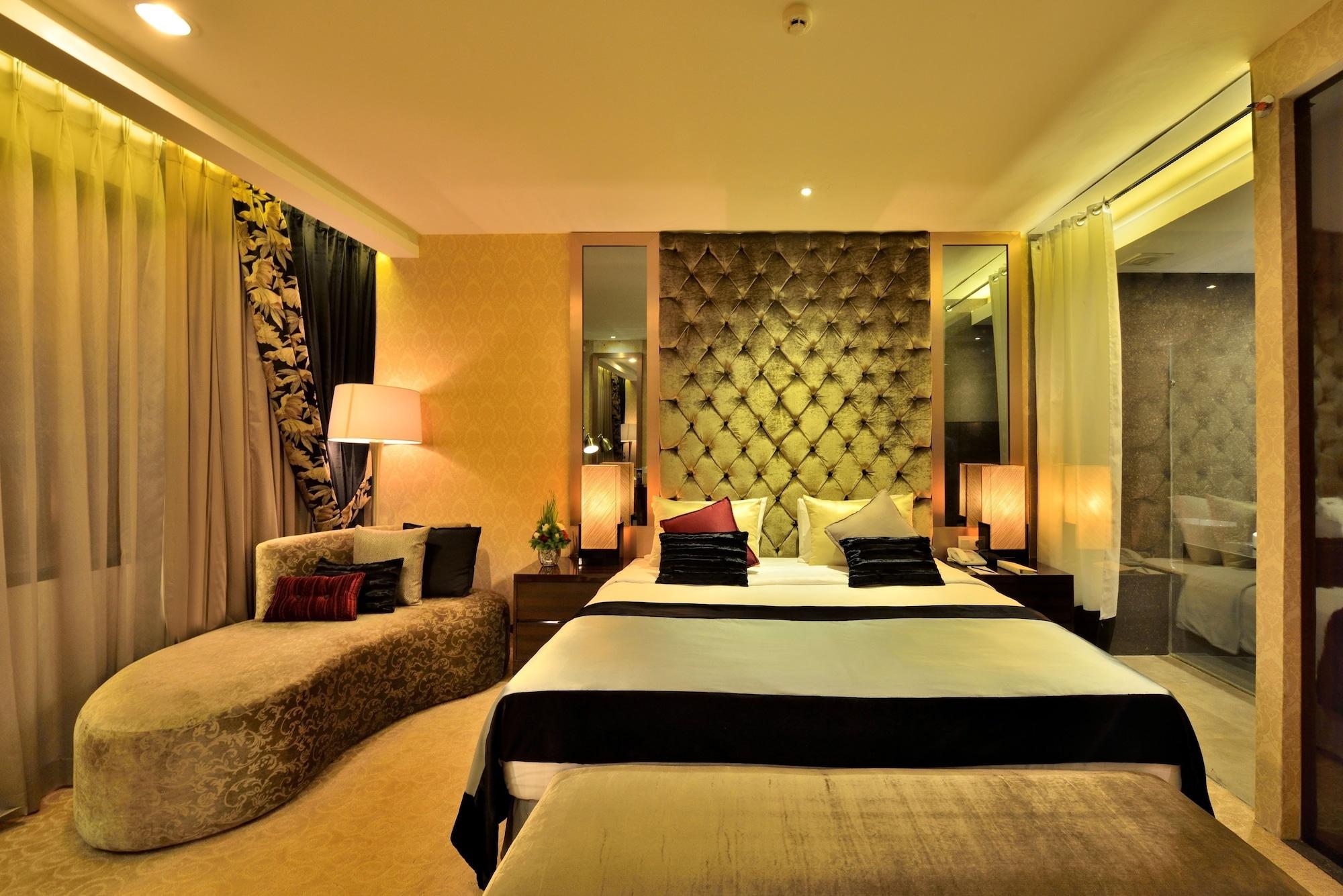 Amaroossa Grande Hotel Bekasi Exterior photo
